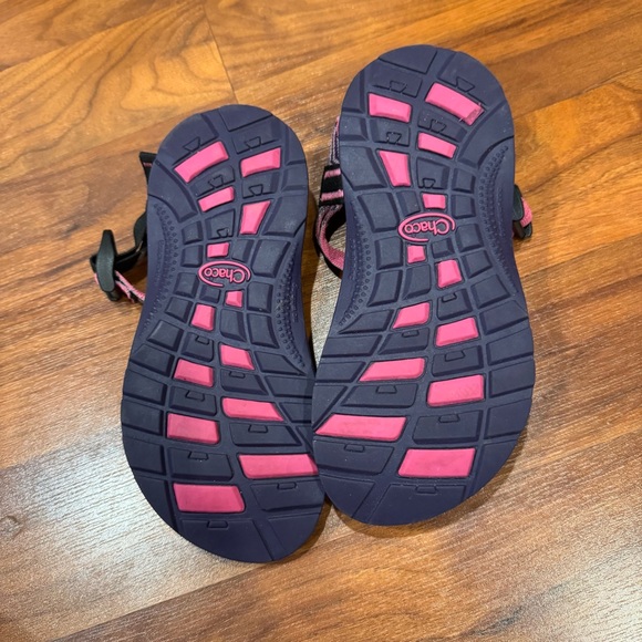 Chacos - Picture 3 of 4